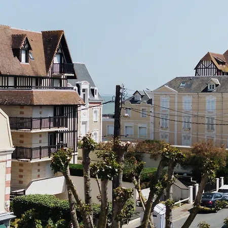 Magnifique 3 Etoiles, 2 Salles De Bain, 2 A Coucher, Plage, Hyper Centre, Entierement Renove Cabourg