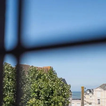 Magnifique 3 Etoiles, 2 Salles De Bain, 2 A Coucher, Plage, Hyper Centre, Entierement Renove Cabourg