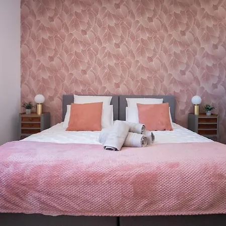 Magnifique 3 Etoiles, 2 Salles De Bain, 2 A Coucher, Plage, Hyper Centre, Entierement Renove Lägenhet *