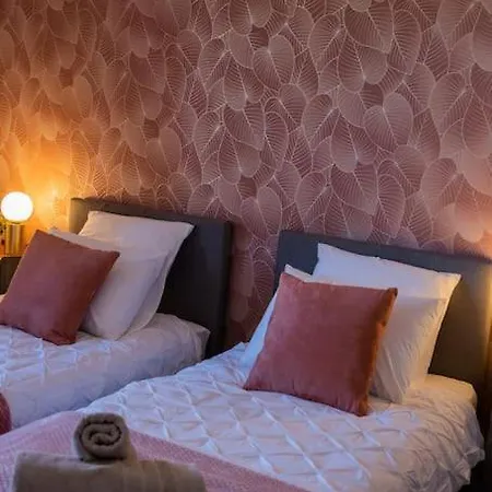 Magnifique 3 Etoiles, 2 Salles De Bain, 2 A Coucher, Plage, Hyper Centre, Entierement Renove Cabourg