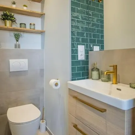 Lägenhet Magnifique 3 Etoiles, 2 Salles De Bain, 2 A Coucher, Plage, Hyper Centre, Entierement Renove *