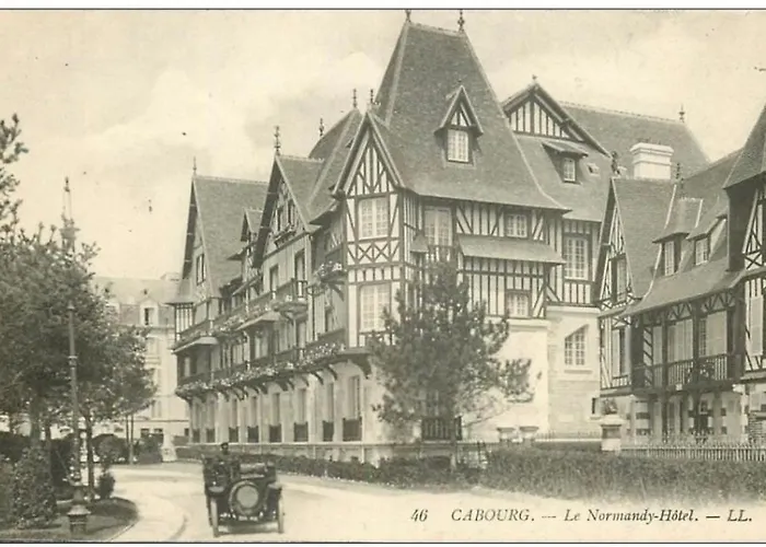 Magnifique 3 Etoiles, 2 Salles De Bain, 2 A Coucher, Plage, Hyper Centre, Entierement Renove Cabourg