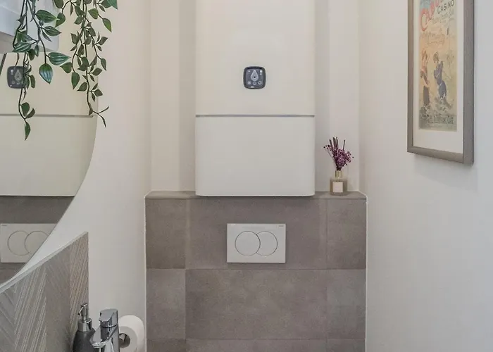 Magnifique 3 Etoiles, 2 Salles De Bain, 2 A Coucher, Plage, Hyper Centre, Entierement Renove Apartament *