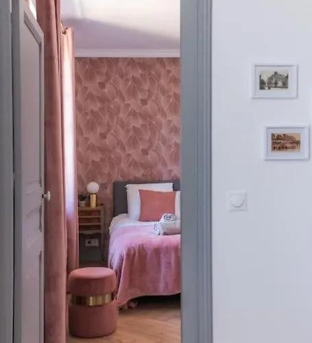 Apartament Magnifique 3 Etoiles, 2 Salles De Bain, 2 A Coucher, Plage, Hyper Centre, Entierement Renove *