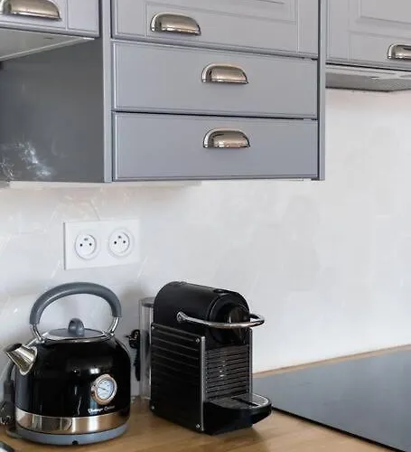 Apartament Magnifique 3 Etoiles, 2 Salles De Bain, 2 A Coucher, Plage, Hyper Centre, Entierement Renove *