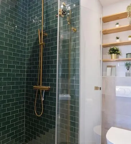 Apartament Magnifique 3 Etoiles, 2 Salles De Bain, 2 A Coucher, Plage, Hyper Centre, Entierement Renove *