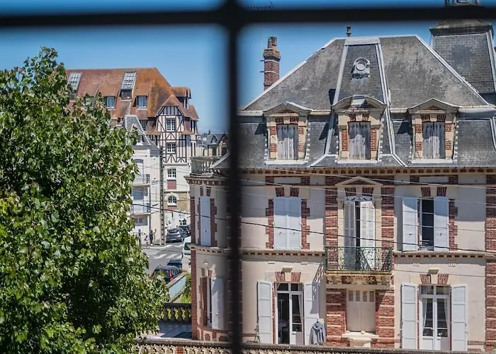 Apartament Magnifique 3 Etoiles, 2 Salles De Bain, 2 A Coucher, Plage, Hyper Centre, Entierement Renove