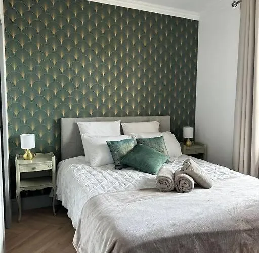 Magnifique 3 Etoiles, 2 Salles De Bain, 2 A Coucher, Plage, Hyper Centre, Entierement Renove