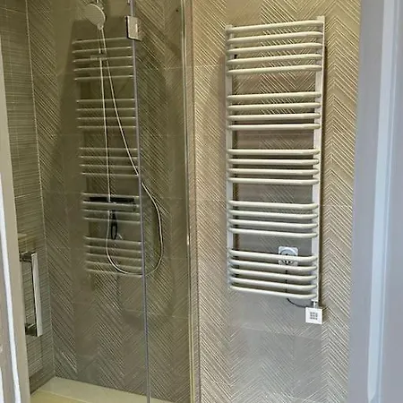 아파트 Magnifique 3 Etoiles, 2 Salles De Bain, 2 A Coucher, Plage, Hyper Centre, Entierement Renove