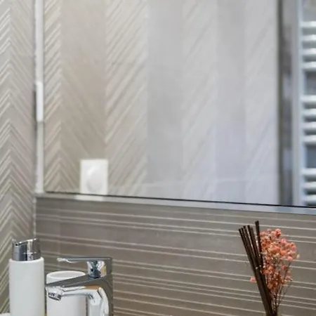 Magnifique 3 Etoiles, 2 Salles De Bain, 2 A Coucher, Plage, Hyper Centre, Entierement Renove 아파트 *