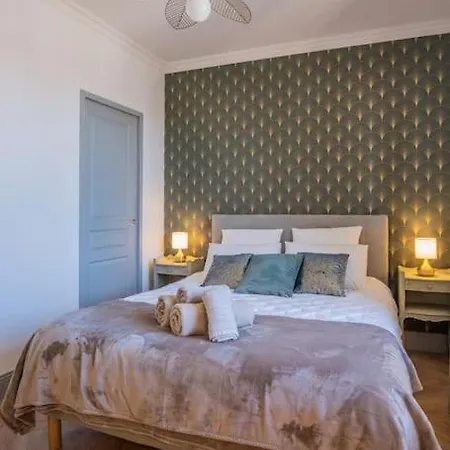 Magnifique 3 Etoiles, 2 Salles De Bain, 2 A Coucher, Plage, Hyper Centre, Entierement Renove 꺄부흐