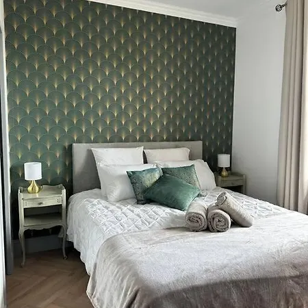 Magnifique 3 étoiles, 2 Salles De Bain, 2 à Coucher, Plage, Hyper Centre, Entièrement Rénové