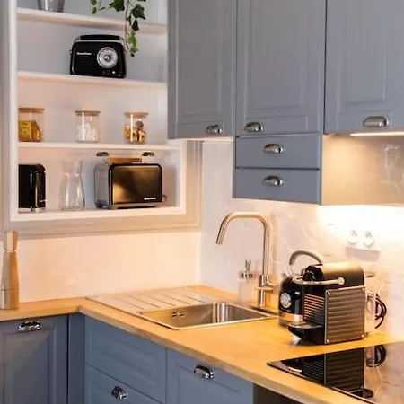 Magnifique 3 Etoiles, 2 Salles De Bain, 2 A Coucher, Plage, Hyper Centre, Entierement Renove 아파트