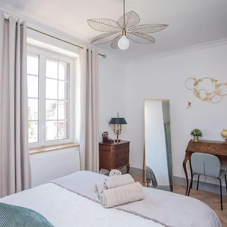 Appartement Magnifique 3 étoiles, 2 Salles De Bain, 2 à Coucher, Plage, Hyper Centre, Entièrement Rénové