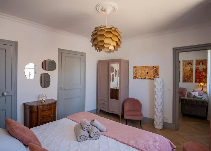 Magnifique 3 Etoiles, 2 Salles De Bain, 2 A Coucher, Plage, Hyper Centre, Entierement Renove Apartmán Cabourg