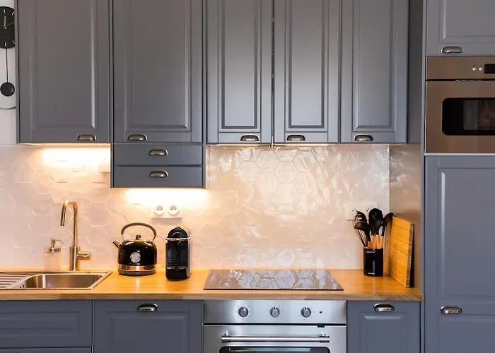 Magnifique 3 Etoiles, 2 Salles De Bain, 2 A Coucher, Plage, Hyper Centre, Entierement Renove Apartmán